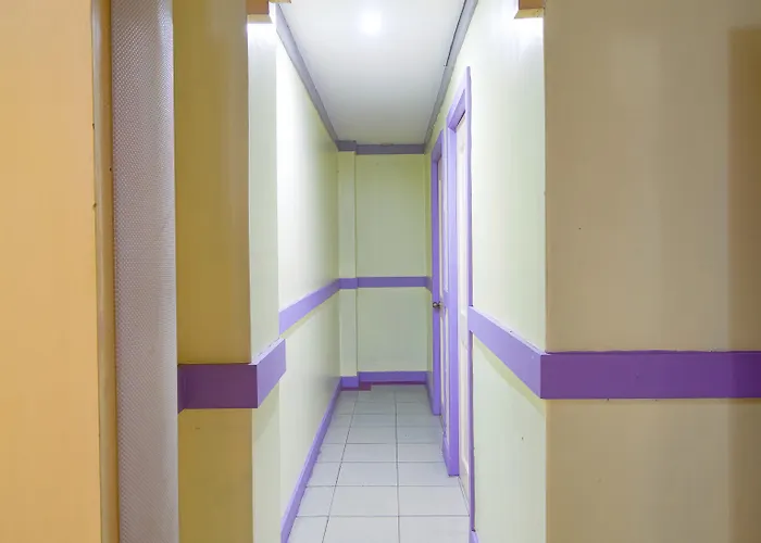 Oyo 790 Mango Hotel