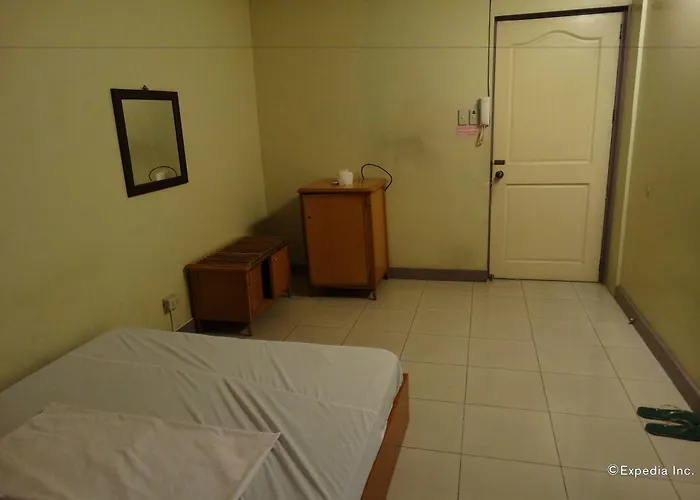 Oyo 790 Mango Hotel