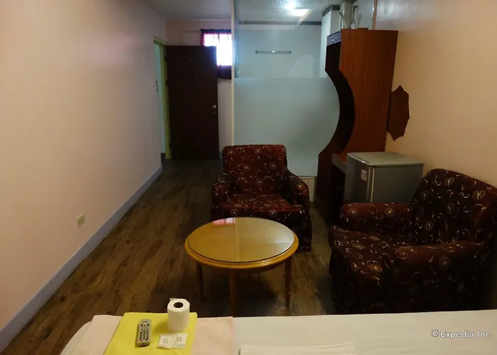 Oyo 790 Mango Hotel 2*