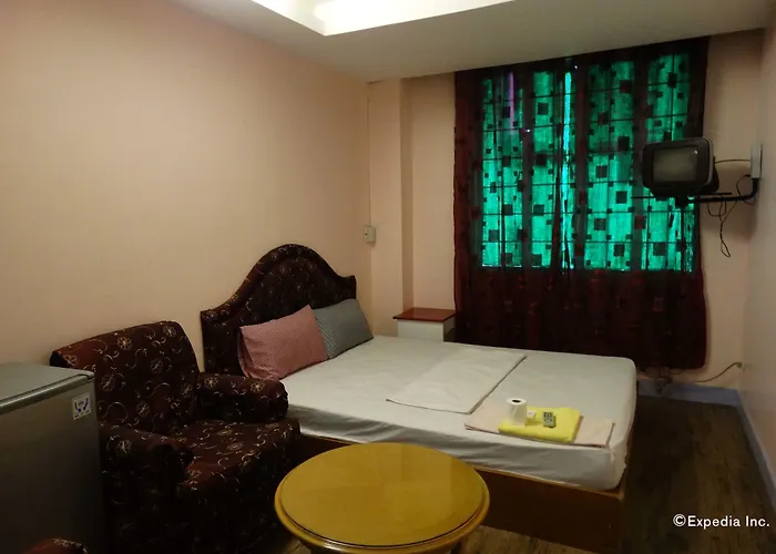 Oyo 790 Mango Hotel Manille